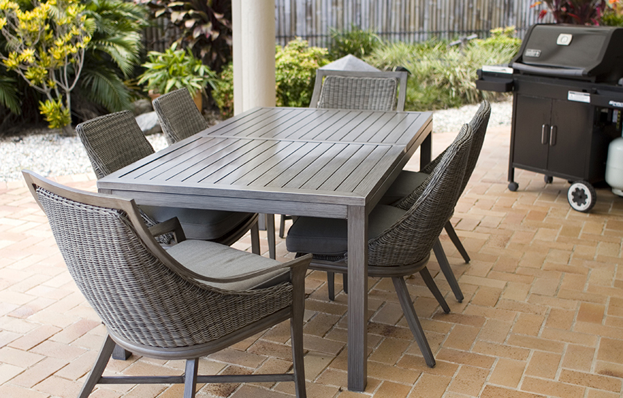 Beachcomber Dining Setting CROPPED